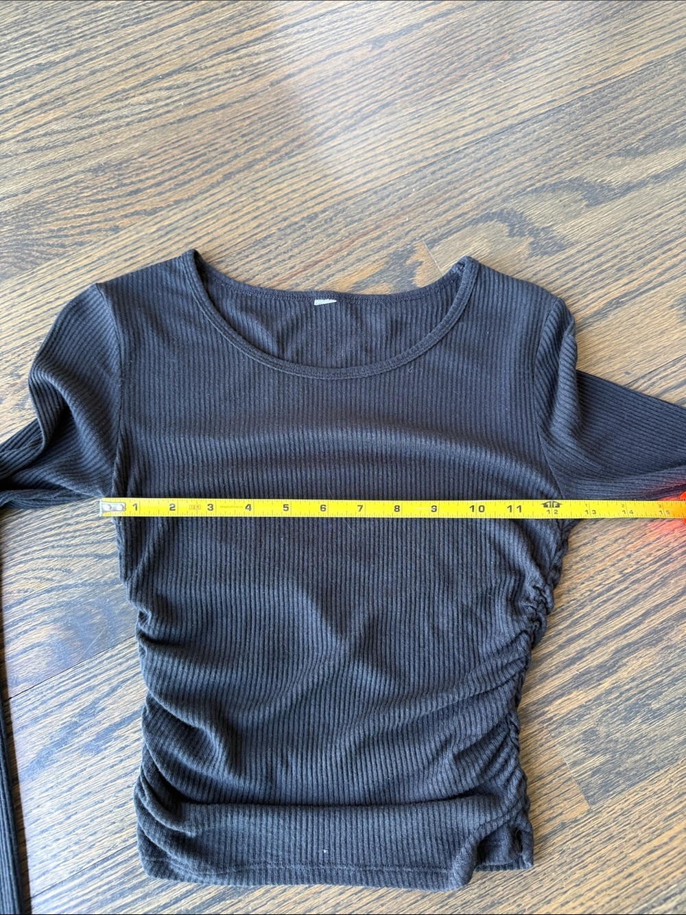 Alo Yoga Gather Long Sleeve Ribbed Sleeve Top Black Size Small EUC - Picture 10 of 11